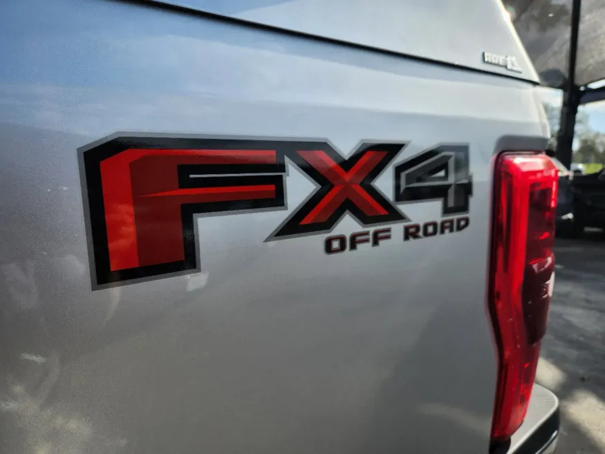 2019 Ford Super Duty F-250 SRW | Photo 12 of 29