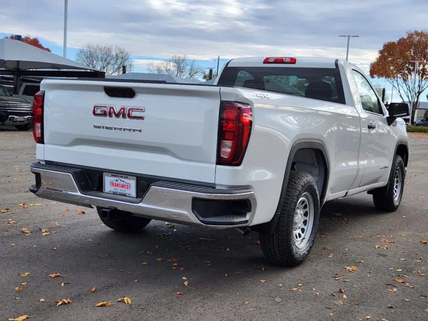 2025 GMC Sierra 1500 Pro | Photo 2 of 28