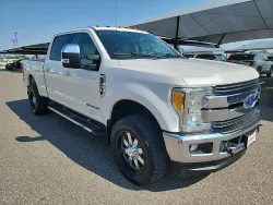 2017 Ford Super Duty F-350 SRW Lariat | Thumbnail Photo 6 of 23