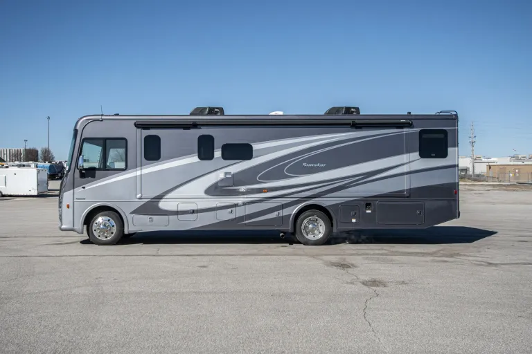 2024 Winnebago Sunstar 33K