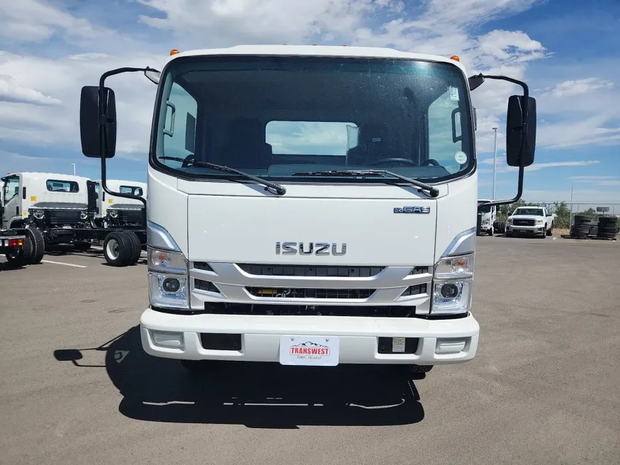 2025 Isuzu NPR-HD GAS 16&#039; BOX VAN | Photo 1 of 3