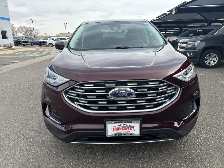 2022 Ford Edge SEL | Photo 7 of 20