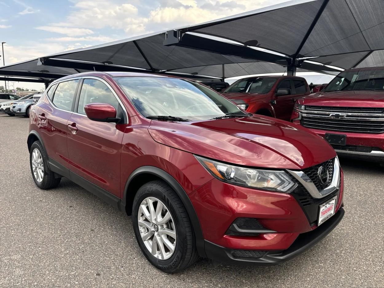 2021 Nissan Rogue Sport S | Photo 6 of 21