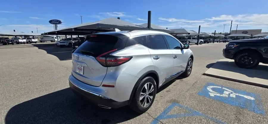 2023 Nissan Murano | Photo 5 of 28