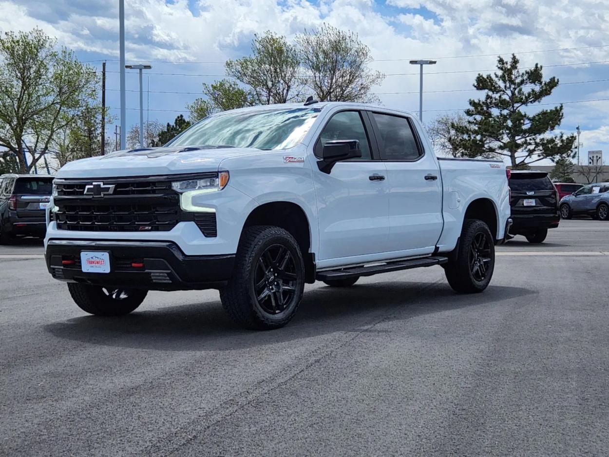 2023 Chevrolet Silverado 1500 LT Trail Boss | Photo 3 of 26