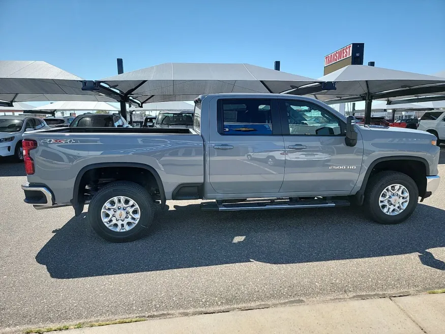 2024 Chevrolet Silverado 2500HD LT | Photo 7 of 20