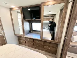 2020 Jayco Seneca 37K | Thumbnail Photo 15 of 30