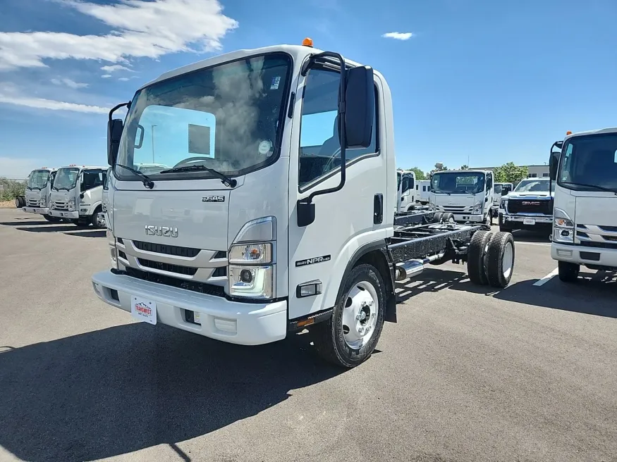 2025 Isuzu NPR-HD GAS CAB CHASSIS 150 WHEELBASE | Photo 2 of 3