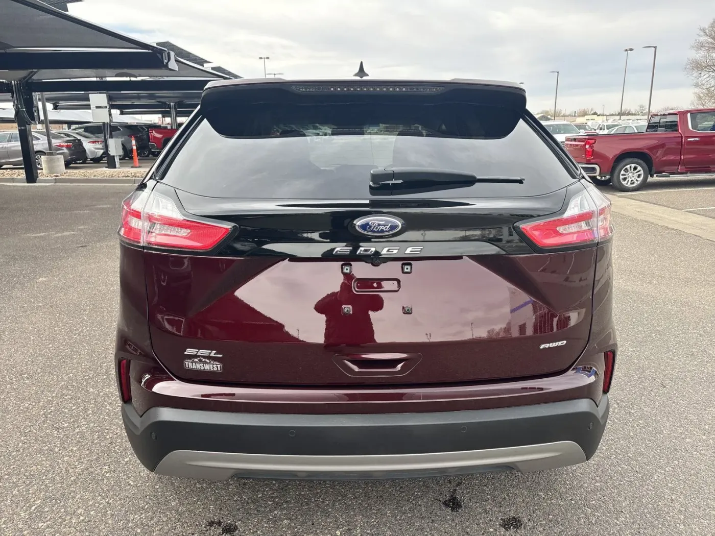 2022 Ford Edge SEL | Photo 3 of 20