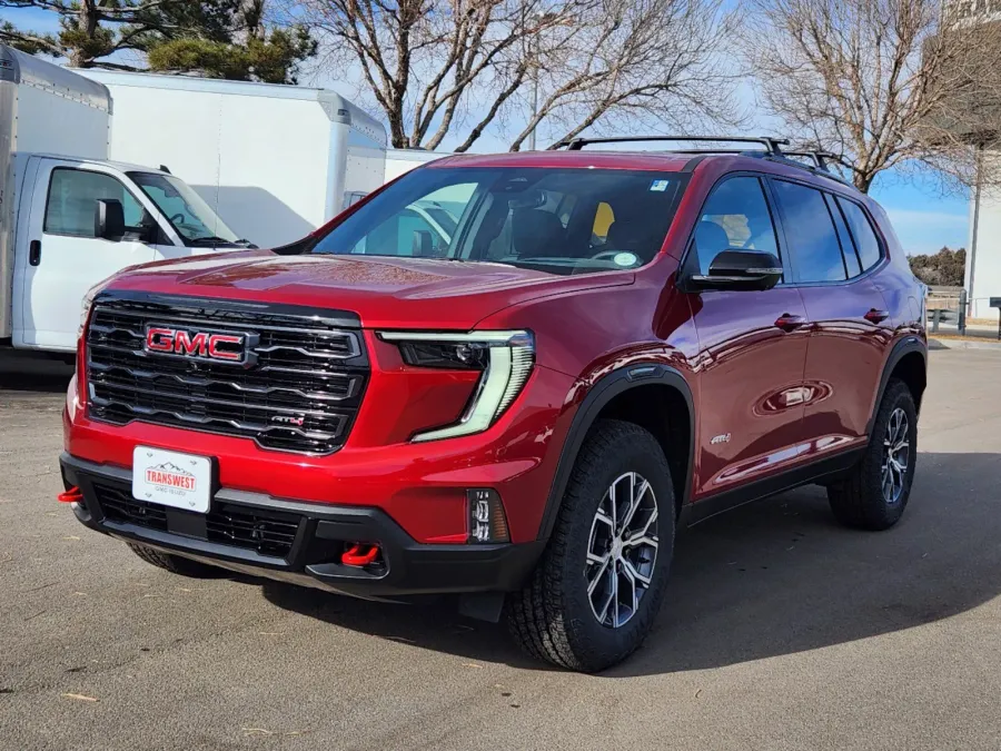 2025 GMC Acadia AWD AT4 | Photo 3 of 32