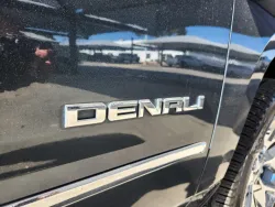 2019 GMC Yukon Denali | Thumbnail Photo 18 of 33