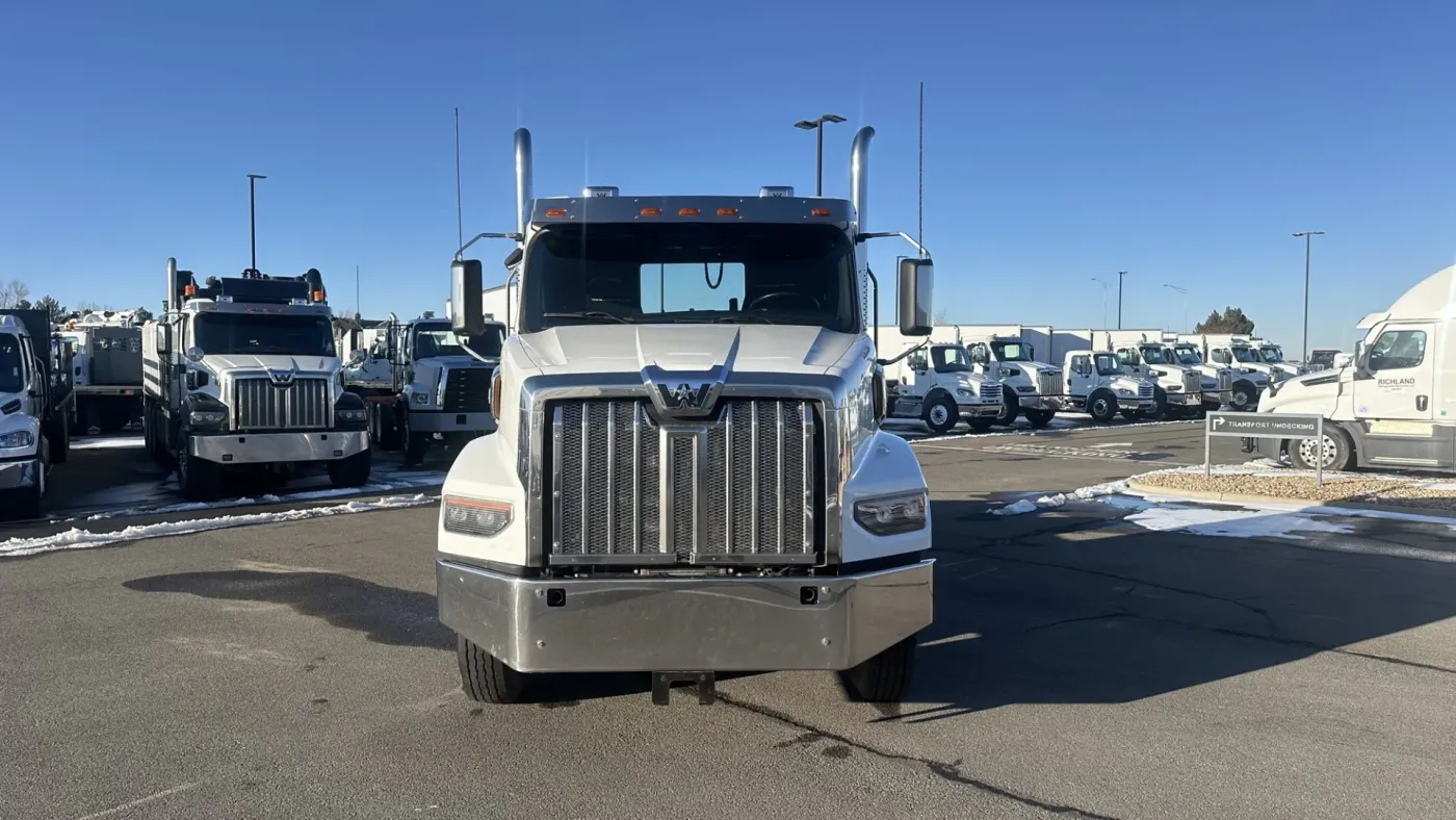 2022 Western Star 49X | Photo 2 of 16