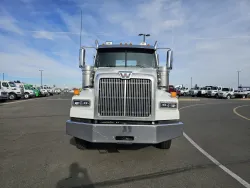 2020 Western Star 4900SA | Thumbnail Photo 2 of 19