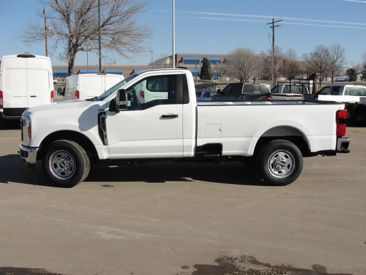 2024 Ford F-350 | Photo 2 of 11