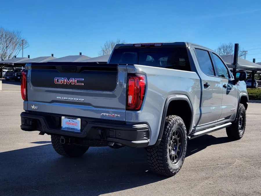 2025 GMC Sierra 1500 AT4X | Photo 2 of 33