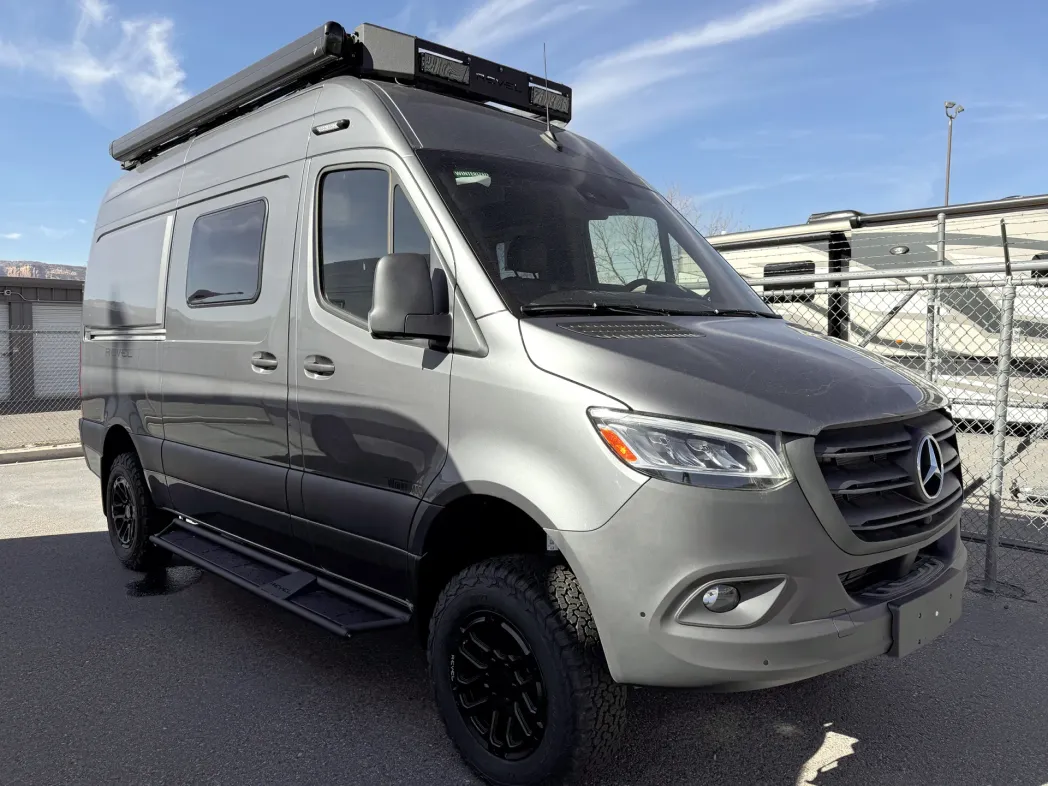 2025 Winnebago Revel 44E 