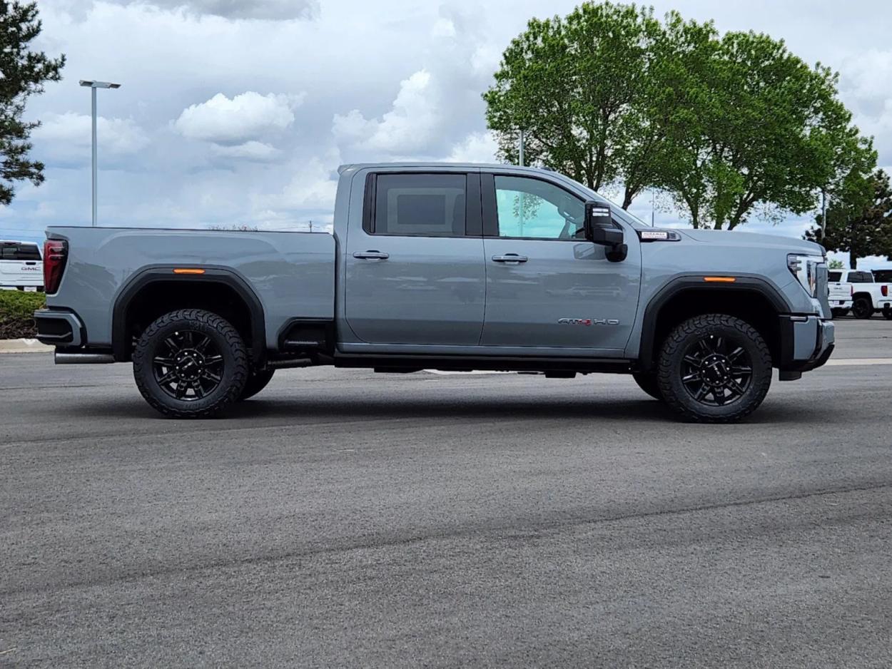 2024 GMC Sierra 2500HD AT4 | Photo 1 of 28