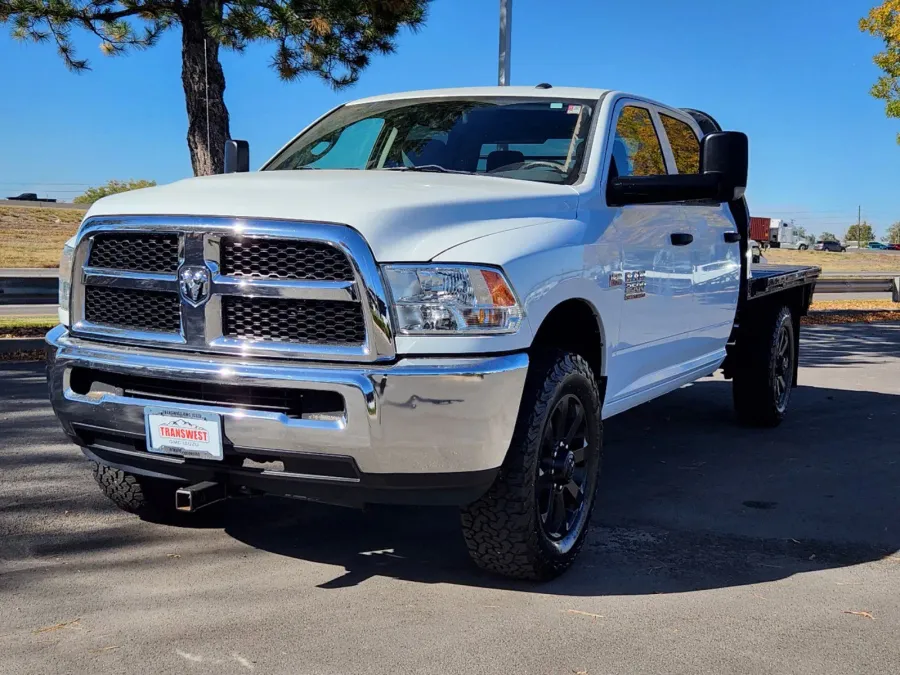 2016 RAM 2500 Tradesman | Photo 3 of 29