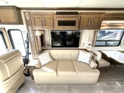 2020 Newmar Ventana 4002 | Thumbnail Photo 13 of 28