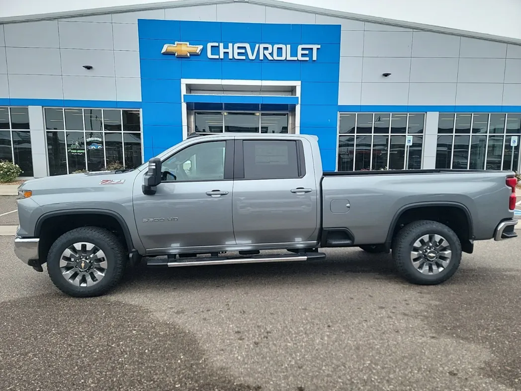 2025 Chevrolet Silverado 3500HD LT 