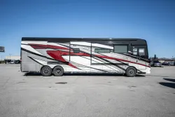 2025 Newmar London Aire 4569 | Thumbnail Photo 1 of 32