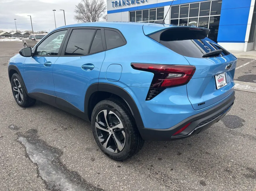 2025 Chevrolet Trax 1RS | Photo 2 of 21