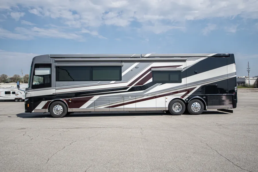 2024 Newmar King Aire 4531 | Photo 1 of 23