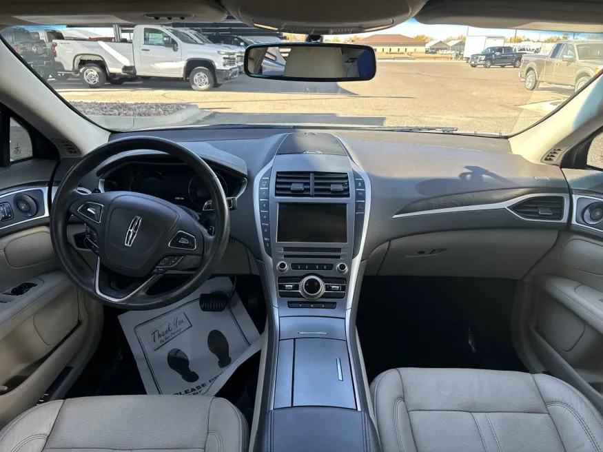 2017 Lincoln MKZ Reserve | Photo 10 of 22