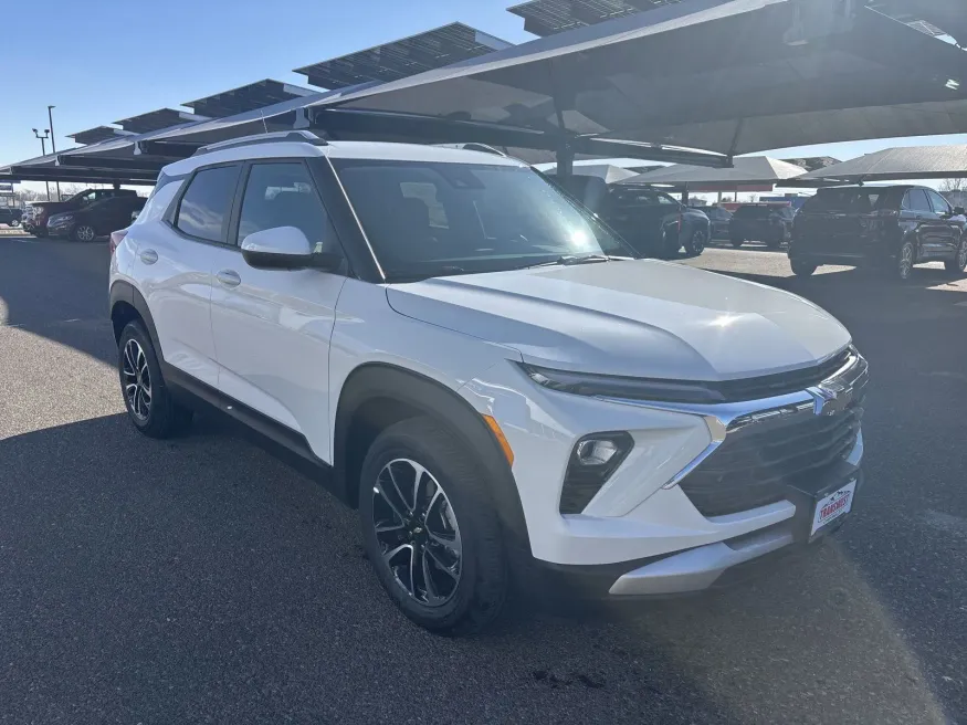 2025 Chevrolet Trailblazer LT | Photo 6 of 20