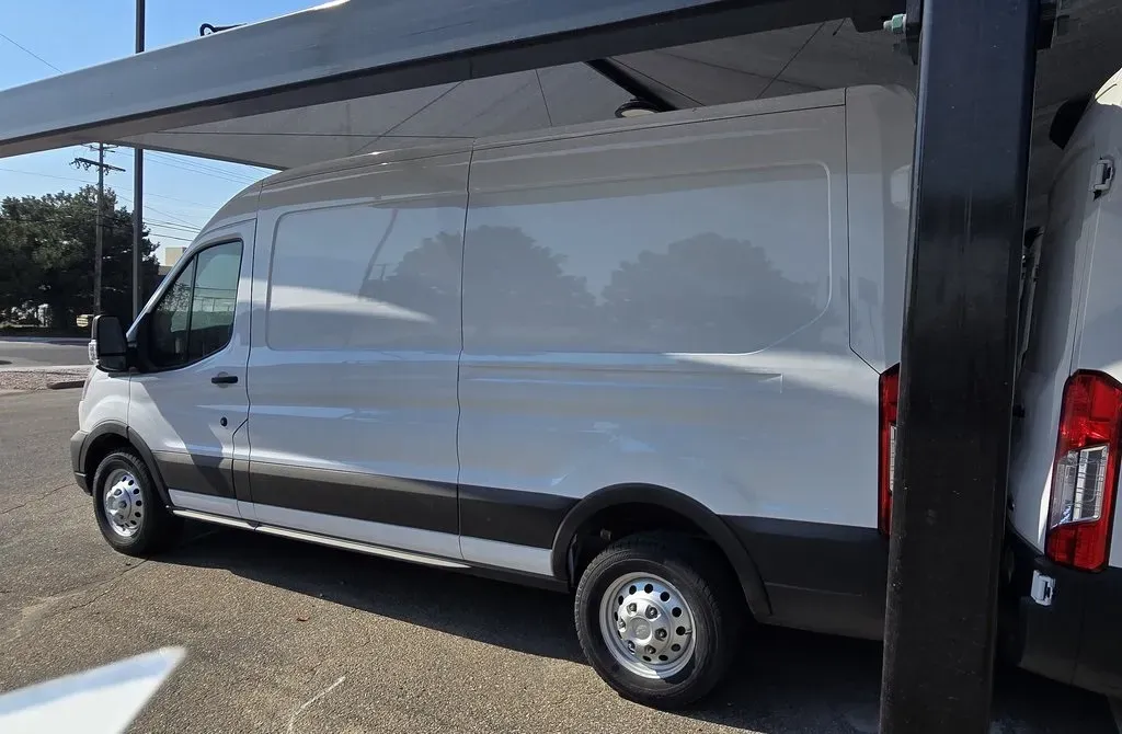 2023 Ford Transit-350 | Photo 5 of 22