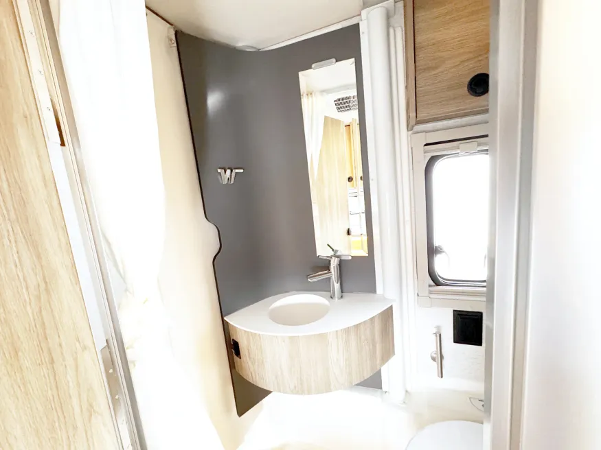 2025 Winnebago EKKO 23B | Photo 7 of 22