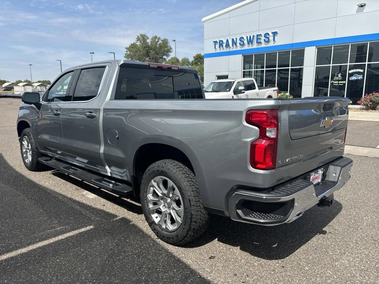 2024 Chevrolet Silverado 1500 LTZ | Photo 2 of 24