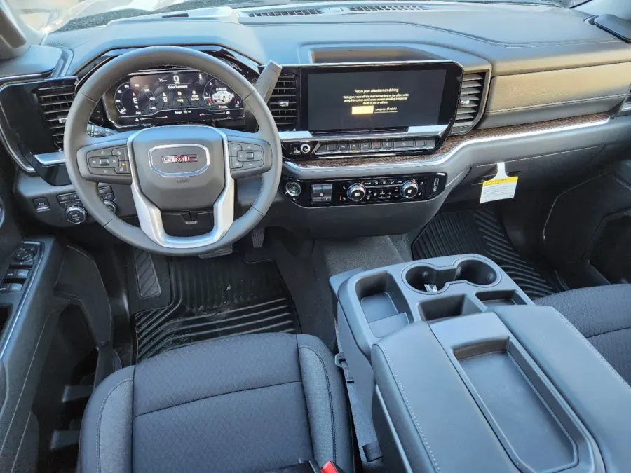 2025 GMC Sierra 1500 Elevation | Photo 9 of 29