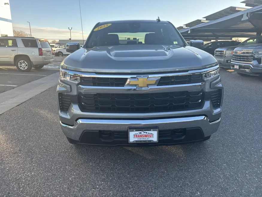 2025 Chevrolet Silverado 1500 LT | Photo 7 of 19