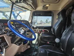 2019 Peterbilt 389 | Thumbnail Photo 4 of 32