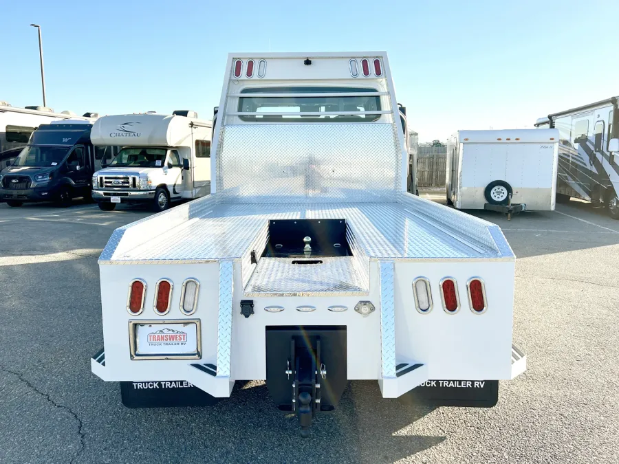 2024 Freightliner M2 106 Plus Summit Hauler | Photo 15 of 24