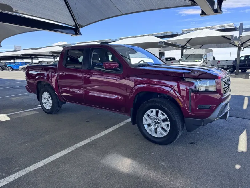 2023 Nissan Frontier SV | Photo 6 of 17