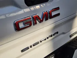 2025 GMC Sierra 1500 Elevation | Thumbnail Photo 12 of 28