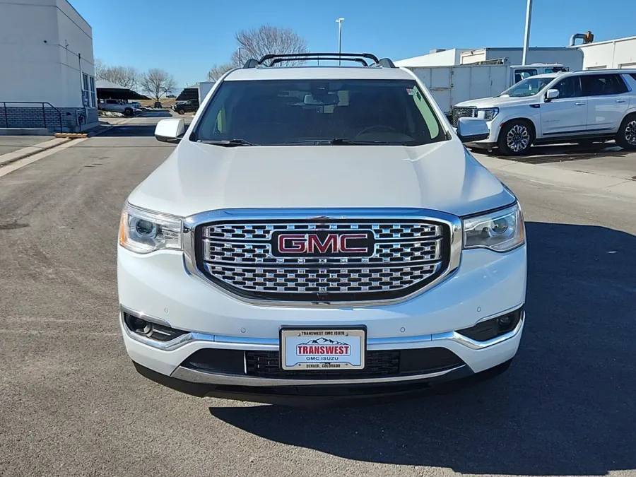 2019 GMC Acadia Denali | Photo 3 of 29