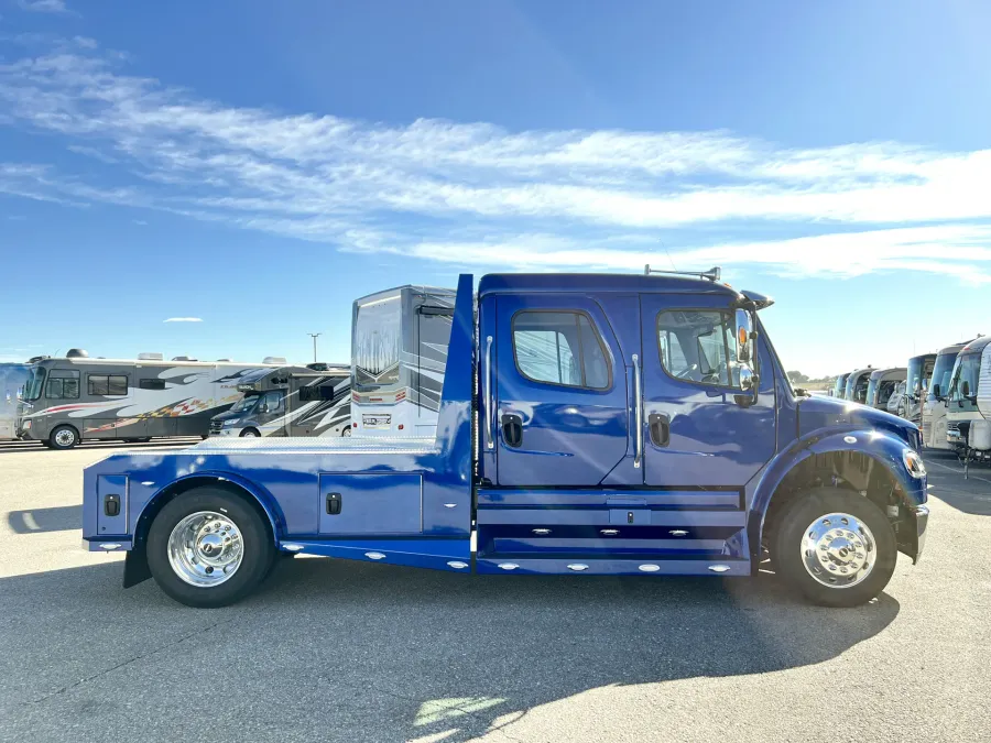 2024 Freightliner M2 106 Plus Summit Hauler | Photo 17 of 23