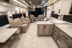 2025 Newmar London Aire 4569 | Thumbnail Photo 12 of 32