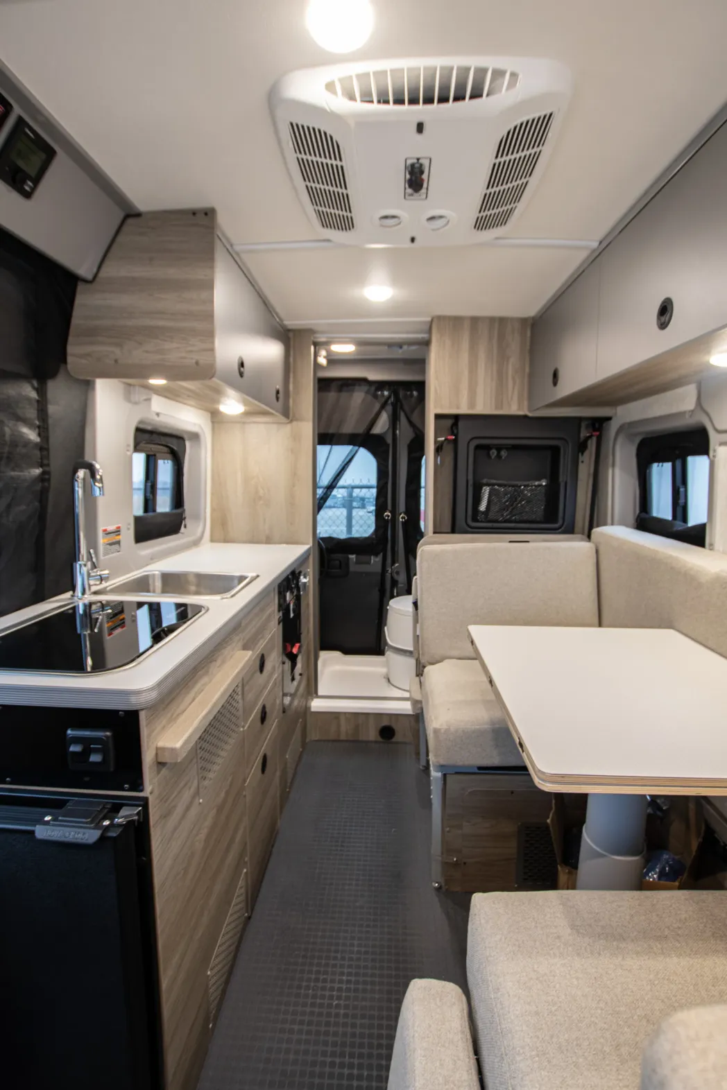 2024 Winnebago Solis Pocket 36B 