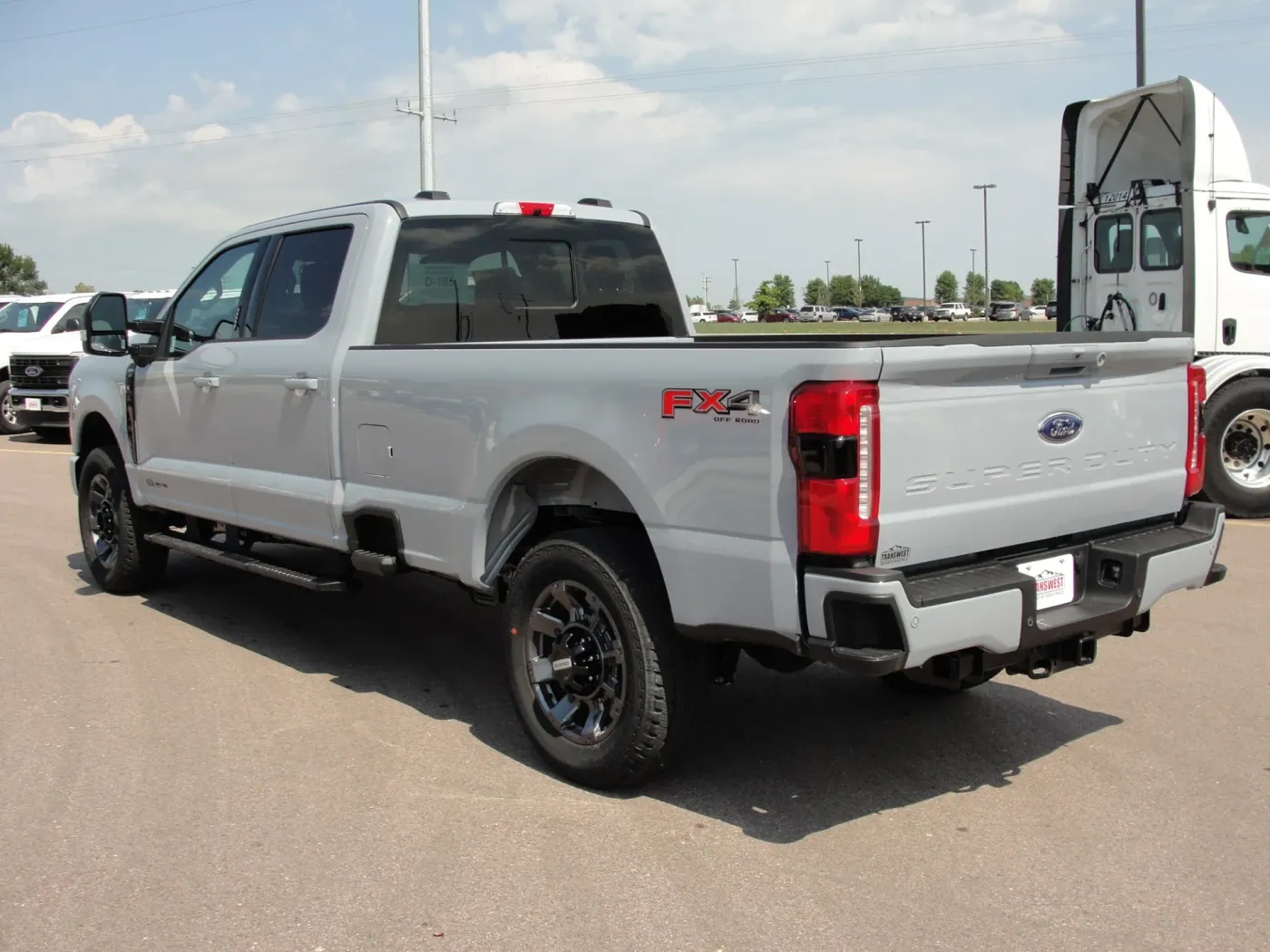 2024 Ford F-350 | Photo 3 of 19