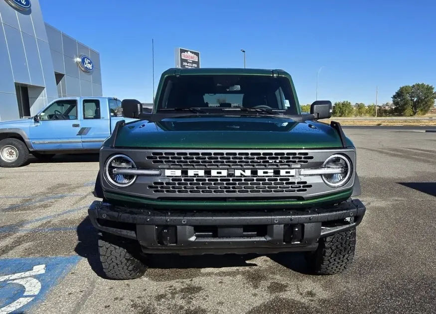 2024 Ford Bronco | Photo 2 of 29