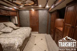 2015 Winnebago Tour 42 QD | Thumbnail Photo 18 of 24