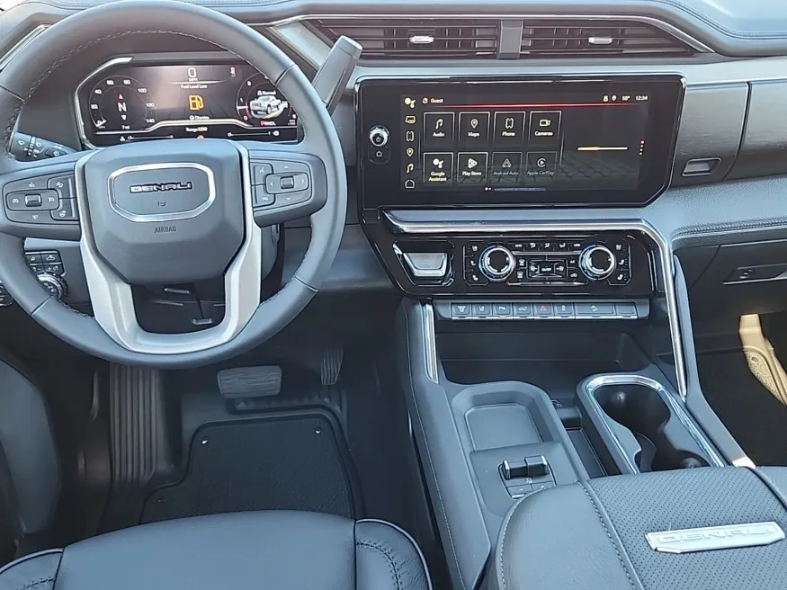 2025 GMC Sierra 2500HD Denali | Photo 10 of 26