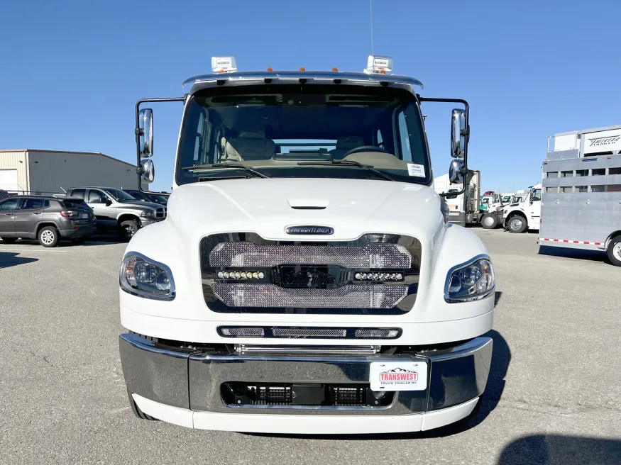 2024 Freightliner M2 106 Plus Summit Hauler | Photo 25 of 26