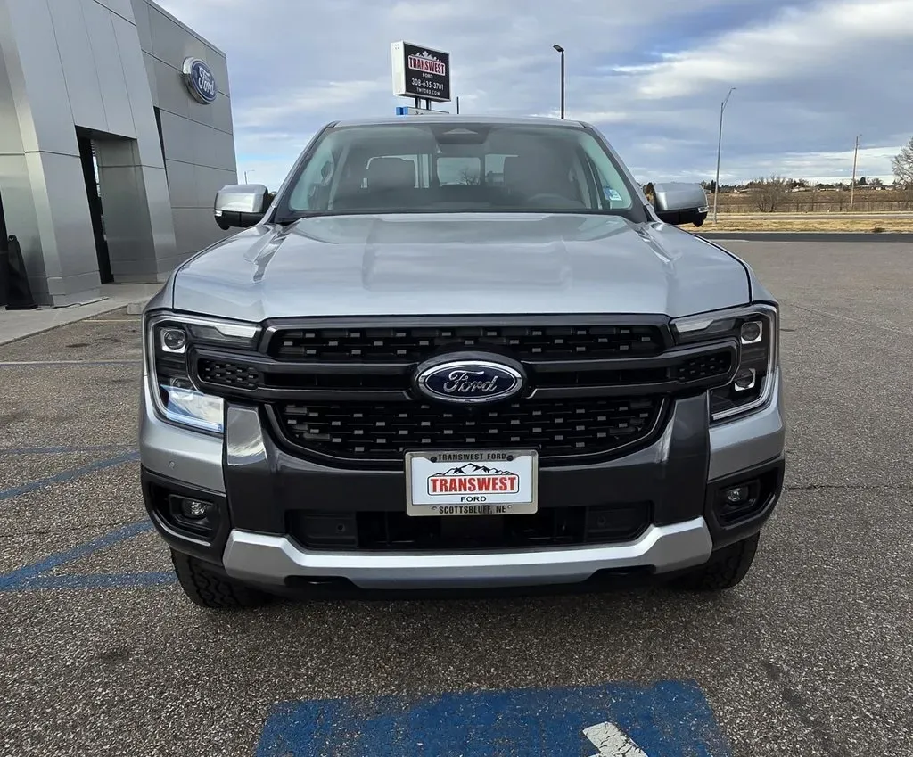 2024 Ford Ranger | Photo 2 of 29