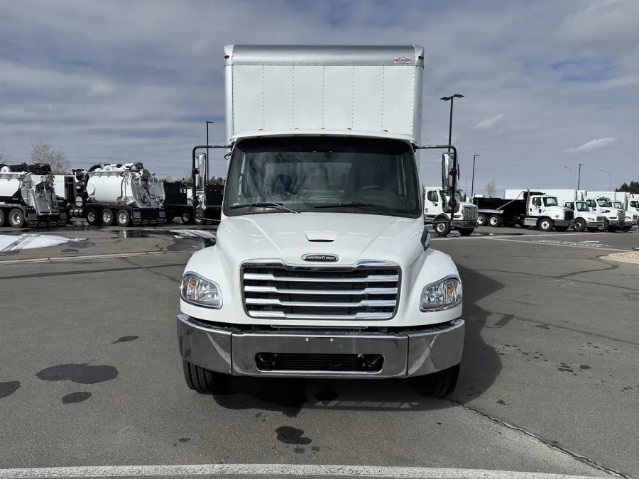 2025 Freightliner M2 106 | Photo 2 of 14