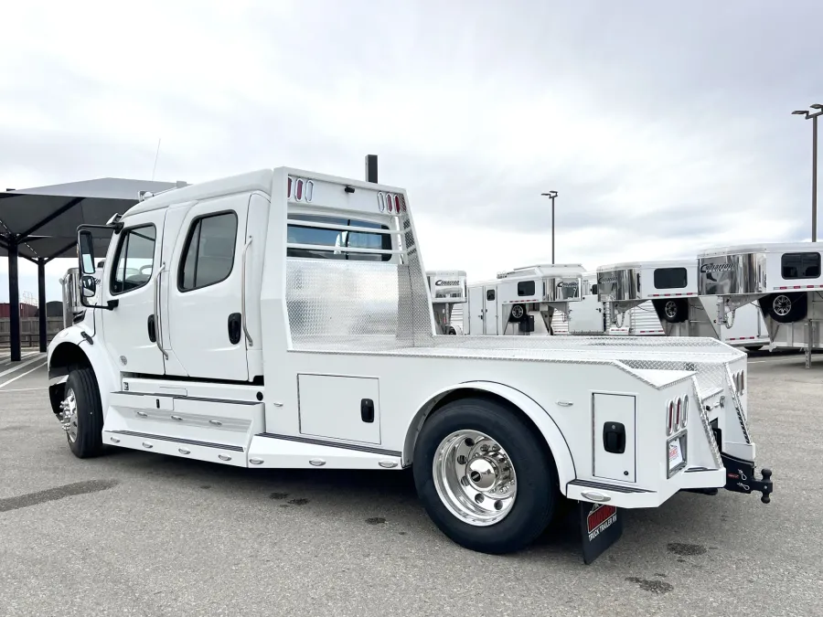 2024 Freightliner M2 106 Plus Summit Hauler | Photo 15 of 22